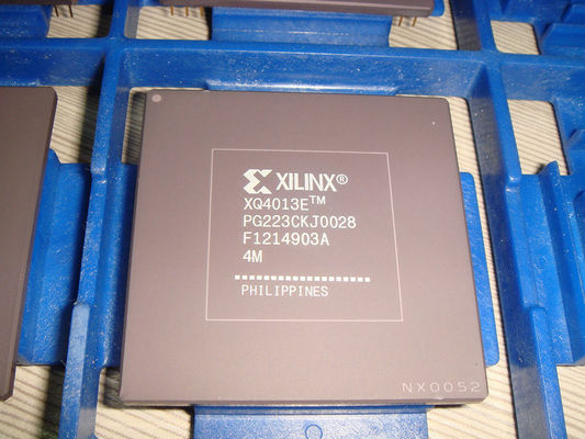 Вентильная матрица XILINX XCV50-4TQ144I поля кремния Programmable для регулятора электропитания
